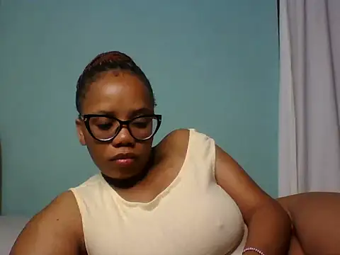 Snapshot of Tatianaluu chatting on August 2026 03:55:01 PM Tatianaluu online show from August 2026 03:55:01 PM