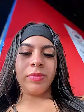 Eveliin   online show from June 2026 07:28:01 PM