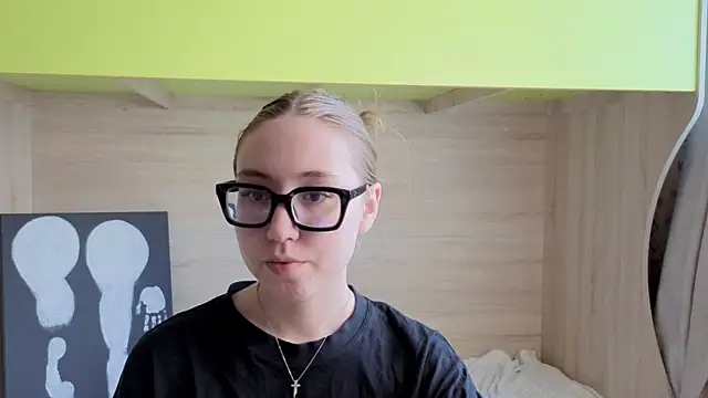 Snapshot of _kitti_meow_ chatting on June 2026 07:36:02 AM kitti meow online show from June 2026 07:36:02 AM
