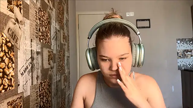 HellyRay online show from June 2026 01:32:01 PM