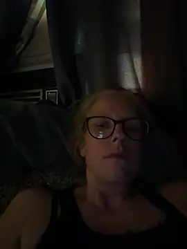 almamo2799 online show from May 2026 12:44:02 PM