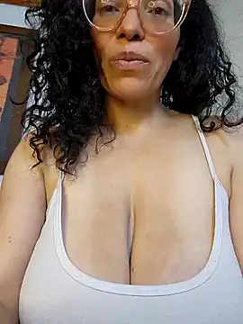 LUCI LOVE online show from December 2024 05:52:02 PM