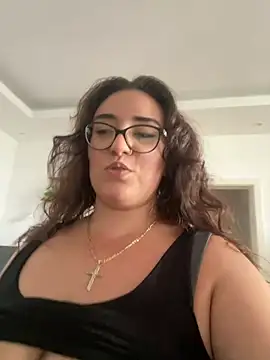Snapshot of CurvyyMomy chatting on July 2026 11:28:02 AM CurvyyMomy online show from July 2026 11:28:02 AM