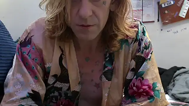 Snapshot of VanillaSnowcones chatting on July 2026 02:45:01 PM VanillaSnowcones online show from July 2026 02:45:01 PM
