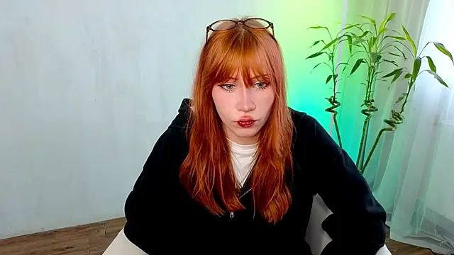 Snapshot of Fleur_Fox chatting on May 2026 09:17:02 AM Fleur Fox online show from May 2026 09:17:02 AM