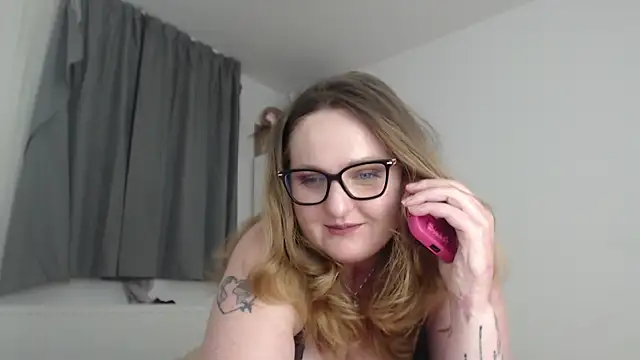 Snapshot of JessicaBake chatting on May 2026 06:37:02 PM JessicaBake online show from May 2026 06:37:02 PM