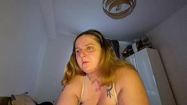 Snapshot of JessicaBake chatting on July 2026 05:10:02 AM JessicaBake online show from July 2026 05:10:02 AM