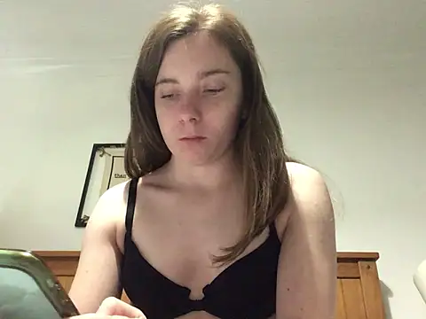Snapshot of Maisie_01 chatting on June 2026 08:46:02 AM Maisie 01 online show from June 2026 08:46:02 AM