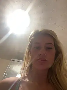 quirkyprincess online show from July 2026 09:00:02 PM