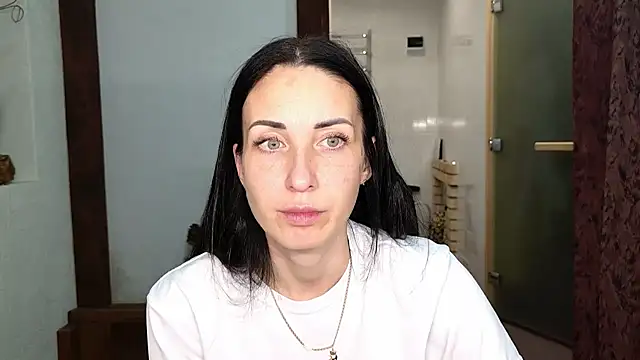 BouncySweety online show from November 2025 07:52:02 PM