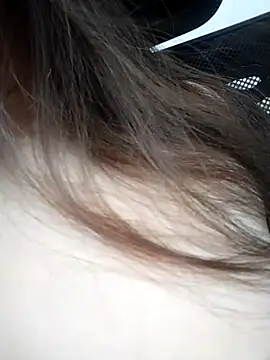 YoenLyy online show from July 2026 02:25:01 AM