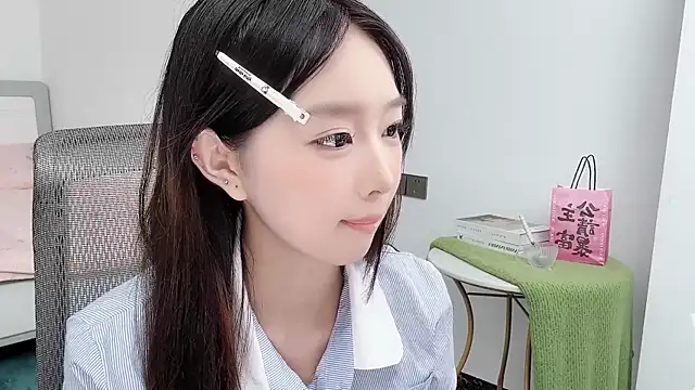 Yoyo33355 online show from June 2026 11:14:01 AM