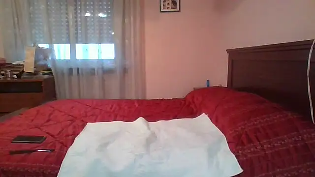 Snapshot of ItalianBigBoobs chatting on December 2024 01:51:02 PM ItalianBigBoobs online show from December 2024 01:51:02 PM