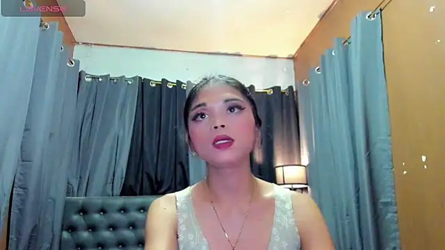 Snapshot of Valentina_lust chatting on June 2026 02:58:02 AM Valentina lust online show from June 2026 02:58:02 AM