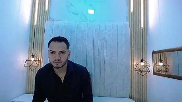 CarolinaySebas online show from July 2026 01:17:01 PM