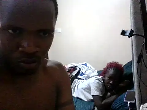 tinyy-bee online show from June 2026 12:18:02 PM