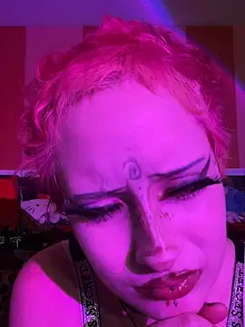 whimsicallylusty online show from May 2026 10:06:01 PM
