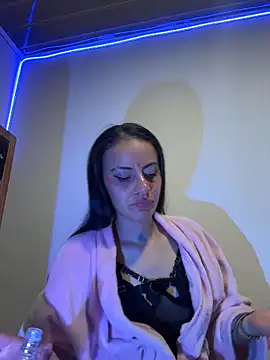 Zafira luxx online show from May 2026 07:05:02 AM