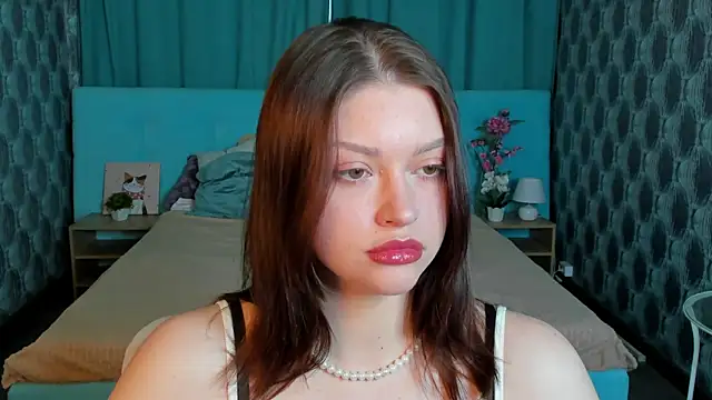 Snapshot of Maya-Mimi chatting on June 2026 01:03:01 AM Maya-Mimi online show from June 2026 01:03:01 AM