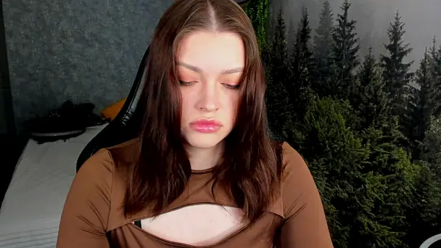 Snapshot of Maya-Mimi chatting on June 2026 01:17:01 AM Maya-Mimi online show from June 2026 01:17:01 AM