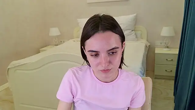 Snapshot of Daisy_Heart chatting on May 2026 08:33:02 AM Daisy Heart online show from May 2026 08:33:02 AM