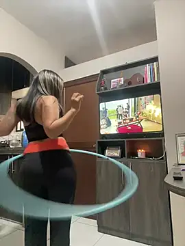 ValdiviaQueen online show from June 2026 10:01:01 PM