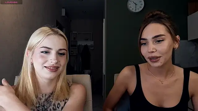 fruktozzkaa online show from June 2026 06:32:01 PM