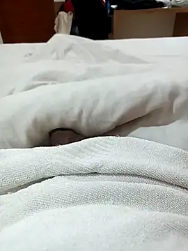 WildloveDuo online show from May 2026 08:39:02 PM