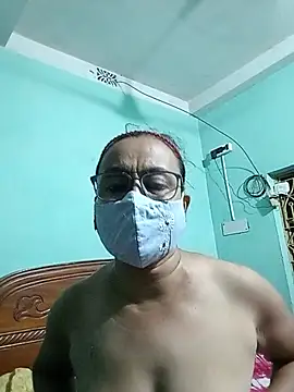 MoonLusty online show from July 2026 05:18:02 PM