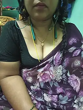 Tamil-kaviya98 online show from June 2026 05:45:01 PM