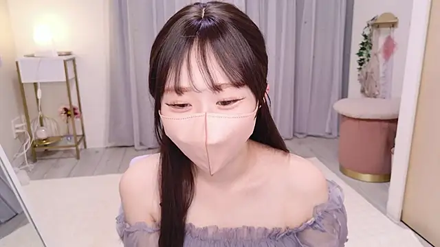 Snapshot of YURInya_ chatting on June 2026 12:31:02 PM YURInya online show from June 2026 12:31:02 PM