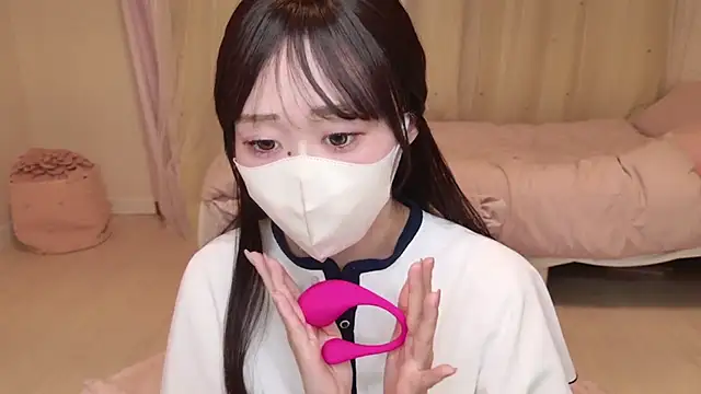 Snapshot of YURInya_ chatting on June 2026 12:11:02 PM YURInya online show from June 2026 12:11:02 PM