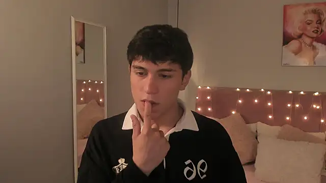 ryan valentino online show from July 2026 01:48:02 PM
