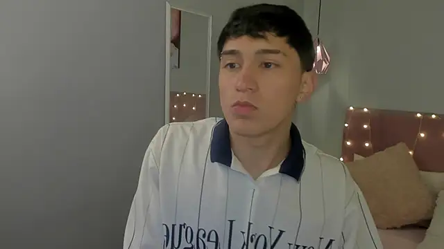 ryan valentino online show from July 2026 01:25:01 PM