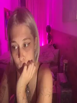 Ella Bloom online show from May 2026 07:33:01 PM