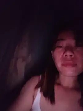 Snapshot of -Trinina- chatting on May 2026 06:39:01 PM -Trinina- online show from May 2026 06:39:01 PM