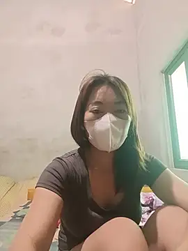 Snapshot of -Trinina- chatting on June 2026 05:32:02 AM -Trinina- online show from June 2026 05:32:02 AM