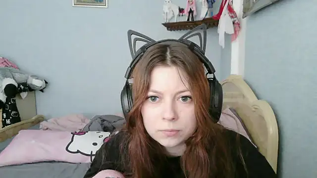 Snapshot of AlessiaViolet chatting on June 2026 09:21:02 AM AlessiaViolet online show from June 2026 09:21:02 AM