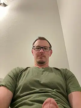Hardpaul85 online show from July 2026 01:06:01 PM