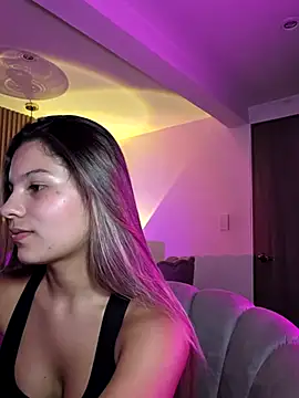 Snapshot of emilyvex chatting on July 2026 03:13:02 AM emilyvex online show from July 2026 03:13:02 AM