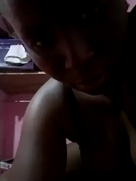 Snapshot of African_Queen20 chatting on June 2026 04:45:02 PM African Queen20 online show from June 2026 04:45:02 PM