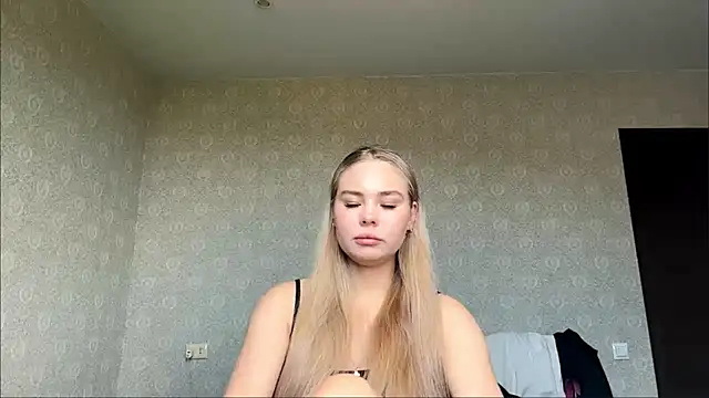 Cary blonde online show from June 2026 06:04:02 AM