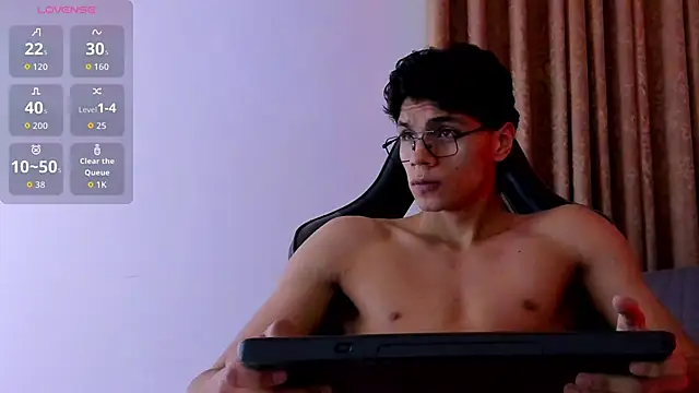 Ithan Hott online show from June 2026 04:15:02 AM