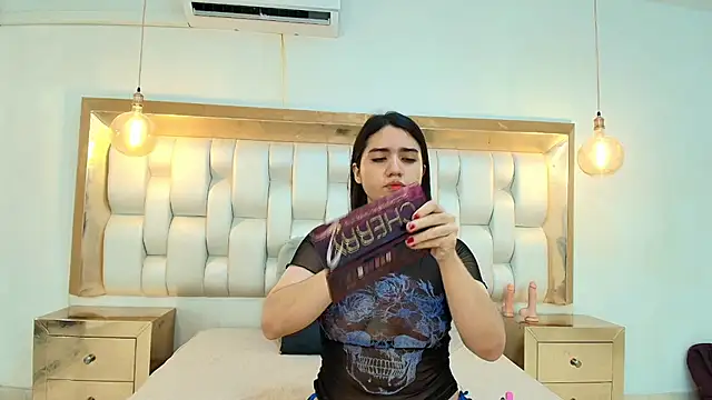 LizzyRaven online show from June 2026 11:37:02 AM