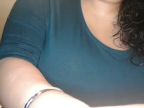 kissingcurvy09 online show from June 2026 06:07:02 PM