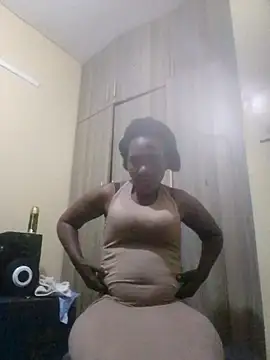 Snapshot of Creamymom4 chatting on June 2026 01:02:01 PM Creamymom4 online show from June 2026 01:02:01 PM
