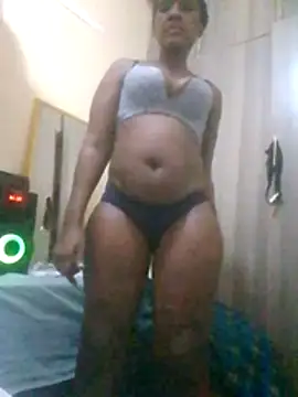 Snapshot of Creamymom4 chatting on July 2026 09:20:01 PM Creamymom4 online show from July 2026 09:20:01 PM
