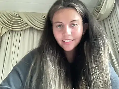 Snapshot of Peaches0777 chatting on June 2026 08:53:01 PM Peaches0777 online show from June 2026 08:53:01 PM