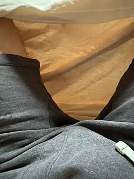 Pierre20cm21ans online show from May 2026 01:29:01 PM