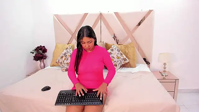 felisiacooper online show from June 2026 12:46:02 PM